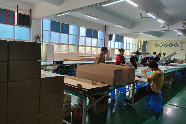 COMLED - LED Warehouse Lighting Fixtures Manufacturer COMLED - LED Warehouse Lighting Fixtures Manufacturer