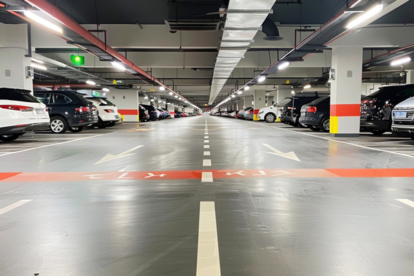 Parking Lot LED smart emergency batten light Garage Vapor Proof LED Fixture, LED light tube underground parking scene