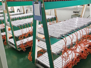 Production Line LED Linear Batten Light Fixture Aging Test 5 Production Line LED Linear Batten Light Fixture Aging Test
